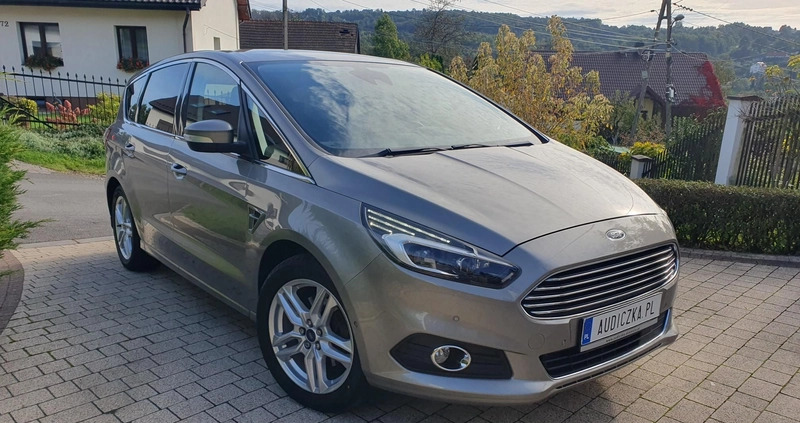 Ford S-Max cena 74900 przebieg: 137000, rok produkcji 2015 z Zielonka małe 781